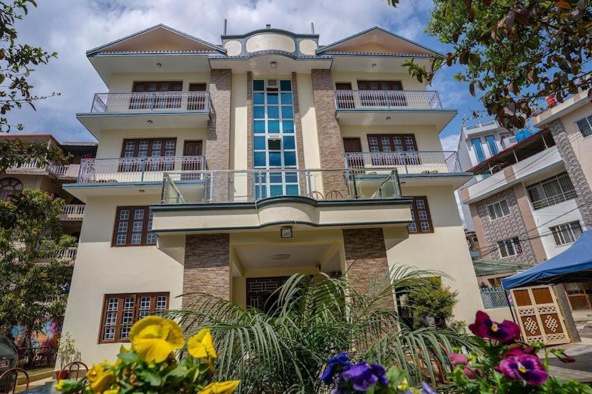 Norbu Hotel カトマンズ エクステリア 写真